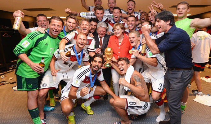 angela-merkel-allemagne-argentine-mondial-finale-2014-vestiaire.jpg