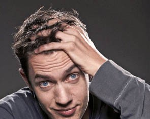 “Grand corps malade” chantera la vie et l’optimisme à Sousse et à Tunis