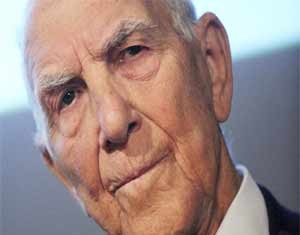 L’auteur de “Indignez-vous ” hospitalisé