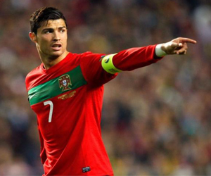 Finale Euro 2016: La sortie de Ronaldo ternit la rencontre