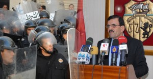 Tunisie – Ministère de l’intérieur: La situation sécuritaire s’est améliorée, affirme Ali Laareyedh