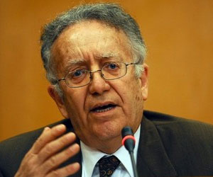 Iyadh Ben Achour: Certains articles de la nouvelle Constitution peuvent consacrer le retour d’un régime totalitaire