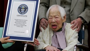 Japon: La plus vieille femme du monde!
