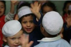 Tunisie : Le ministère des affaires de la femme et de la famille condamne l’implication des enfants dans les conflits armés