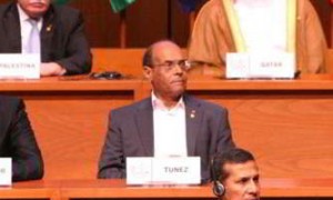 Moncef Marzouki s’entretient à Doha avec le Premier ministre libyen