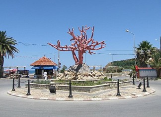 Tunisie : Rencontre entre l’investisseur français du projet “Tabarka Millénium” et des habitants opposés à certaines de ses composantes