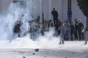 Tunisie: Violents affrontements entre les forces de sécurité et des marchands ayant des étalages anarchiques à Bizerte