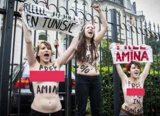 Femen Belgique: Action “topless” devant l’ambassade de Tunisie