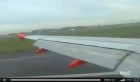VIDEO : Une hôtesse se fait plaisir à l’atterrissage