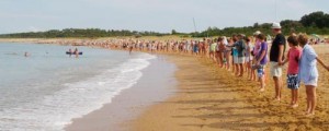 10-mille touristes sur les plages de Hammamet pour soutenir la paix en Tunisie