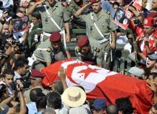Tunisie: Le martyr Wissem Akaichi enterré, la nuit, au cimetière Ben Nirane