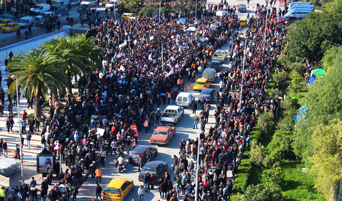 Tunisie: Marche de protestation au Bardo pour dénoncer le rapport de la COLIBE