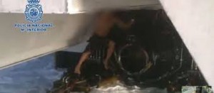 VIDEO : Un Marocain se cache, sur 30 Km, dans le moteur d’un ferry !