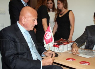 PHOTOS/VIDEO: Ahmed Néjib Chebbi se présente à la présidentielle