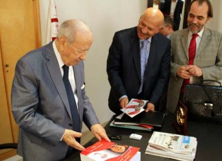 Béji Caïd Essebsi présente sa candidature à la présidentielle
