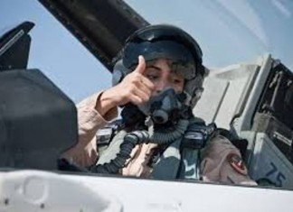 Mariam al-Mansouri, la femme émiratie qui bombarde Daech à bord d’un F16