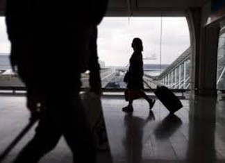 Travail à l’étranger : baisse du nombre de Tunisiens recrutés en 2025