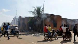 Burkina Faso : Le président refuse de démissionner malgré les violences