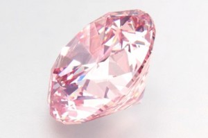 Un diamant rose vendu aux enchères pour 14 millions d’euros !