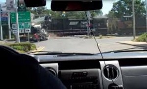 VIDÉO :  Un couple filme le crash d’un train digne de Hollywood