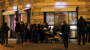 Braquage et prise d’otage dans une bijouterie sur les Champs Elysées
