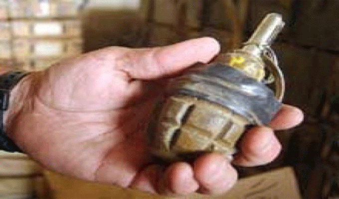 Tunisie – Ras Jedir : Découverte d’une grenade dans une voiture libyenne