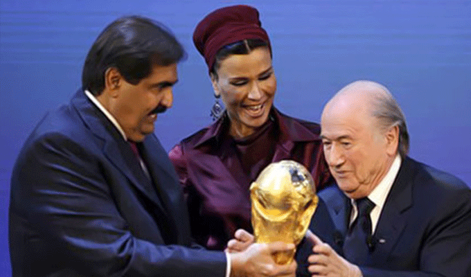 Mondial 2022: “Il faudrait vraiment un séisme” pour retirer l’organisation au Qatar, dixit Blatter