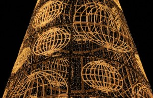 A Madrid, des milliers de personnes fêtent le Nouvel An le 30 pour éviter la foule !