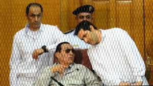 La justice égyptienne annule l’abandon des accusations contre Moubarak
