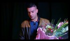 Andi Mankolek: L’histoire de Ramzi et son bouquet de fleurs (Vidéo)