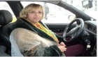 Portrait de femme: Hasna, chauffeur de taxi