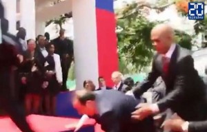VIDEO- Haïti : Découvrez la chute de François Hollande