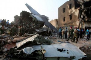 Un crash d’avion militaire en Indonésie fait 142 morts