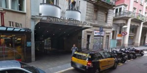 Des coups de feu devant un hôtel de Barcelone, font 2 blessés