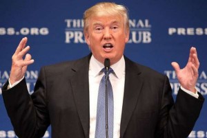 Donald Trump choque en se moquant d’un journaliste handicapé  ! (VIDÉO)