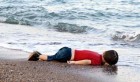 Sur une plage ottomane, un bébé dort…