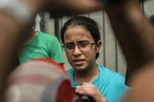 Une jeune lycéenne devenue icône de la lutte contre la corruption en Egypte