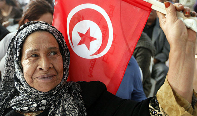 fille cherche travail tunisie