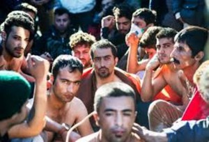 A la frontière gréco-macédonienne, des migrants se cousent les lèvres en signe de protestation