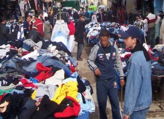 Tunisie: Les commerçants grossistes de friperie menacent de grève générale