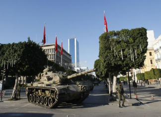 Tunisie: Un calme prudent, au lendemain de l’instauration d’un couvre-feu nocturne
