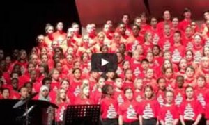 Vidéo : Des écoliers canadiens chantent en arabe pour accueillir les réfugiés syriens