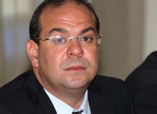 Mehdi ben Gharbia: “La démocratie ne se résume pas à des élections libres et des pouvoirs élus”