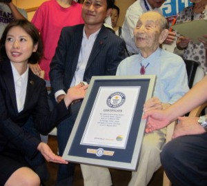 Le plus vieil homme du monde en titre est décédé à 112 ans