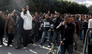 Sidi Bouzid : Les protestations se poursuivent à Menzel Bouzaiene