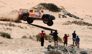Dakar-2016: Course interrompue après un accident entre une voiture et des spectateurs