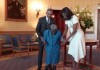 La danse de joie d’une dame de 106 ans en rencontrant le couple Obama (VIDÉO)
