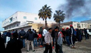 Bou Salem : La tension monte après la destruction d’étalages de marchandises