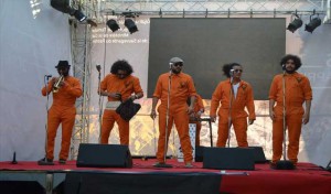 JMC 2016: Le groupe «Khnéfes» enflamme l’avenue Habib Bourguiba