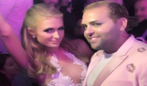 Ali Karoui avec Paris Hilton